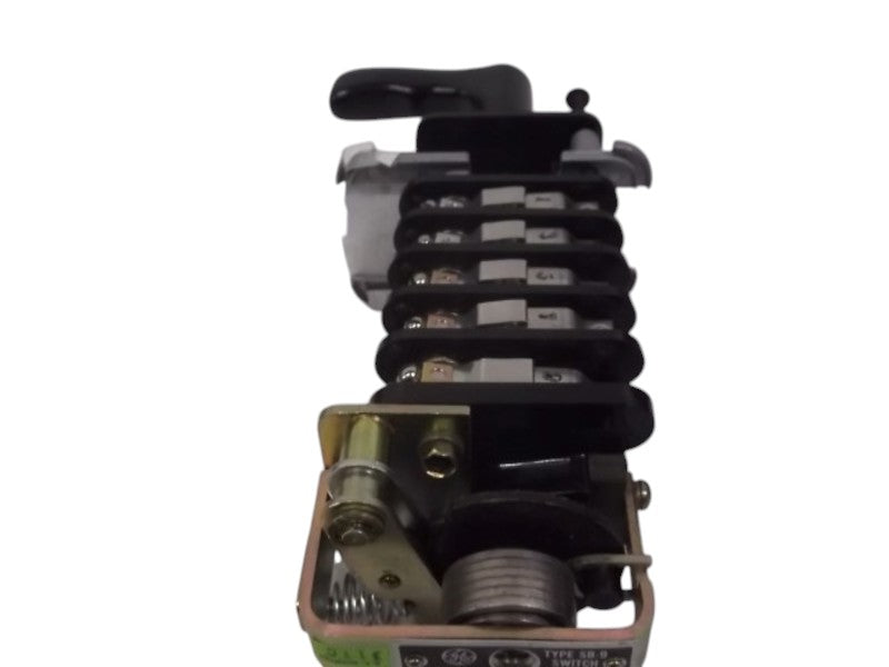 GENERAL ELECTRIC 16SB9EC429SSZ24L TYPE SB-9 SWITCH (AS PICTURED)  UNMP