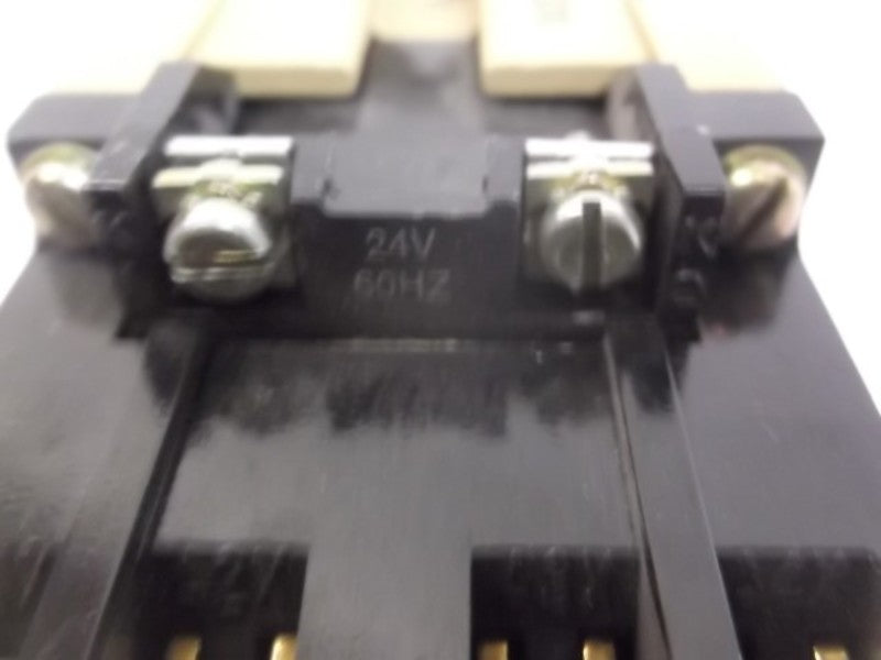 ALLEN BRADLEY 700-PK1200A24 SER. B 600V  UNMP