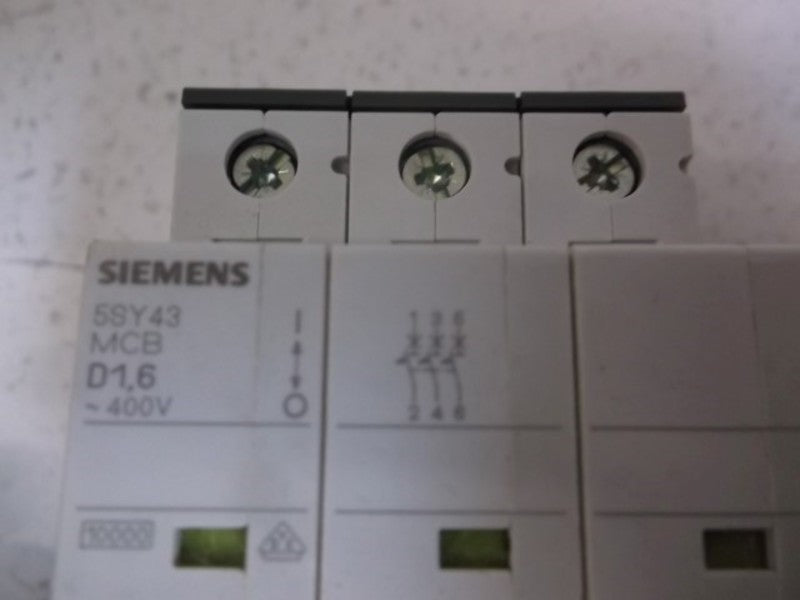SIEMENS 5SY4315-8 SUPPLEMENTARY PROTECTOR (AS PICTURED)  NSNP