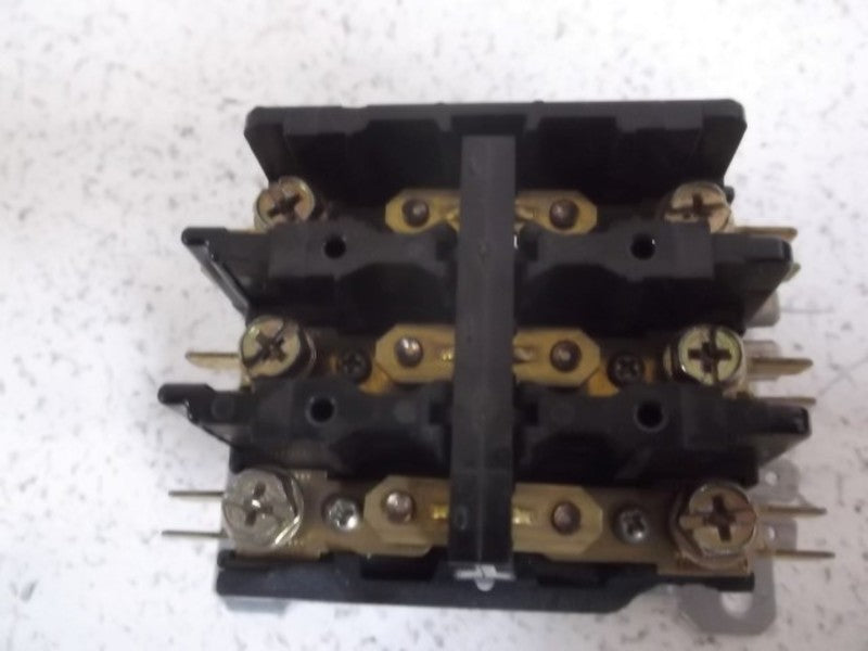 PRODUCTS UNLIMITED 3100-30T9281 CONTACTOR (AS PICTURED)  UNMP