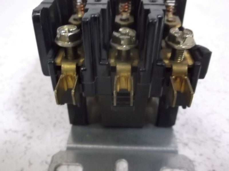 PRODUCTS UNLIMITED 3100-30T9281 CONTACTOR (AS PICTURED)  UNMP