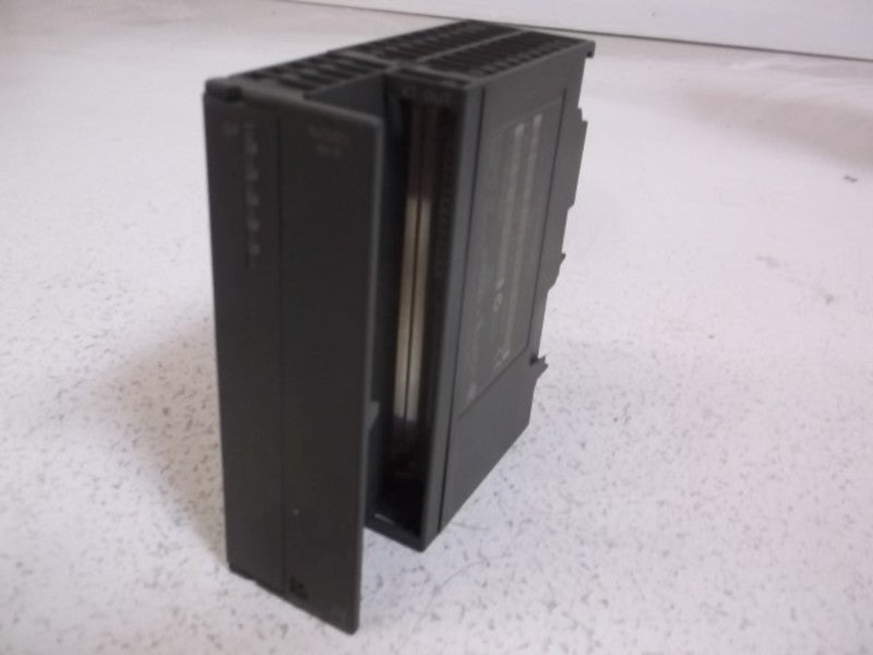 SIEMENS 6ES7-360-3AA01-0AA0 INTERFACE MODULE  UNMP