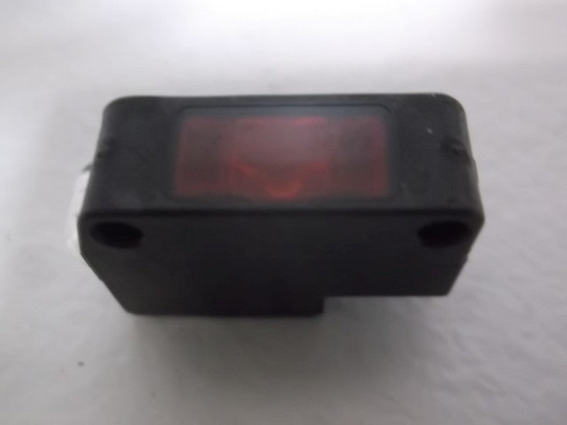 KEYENCE PZ2-51R PHOTOELECTRIC SENSOR RECEIVER  UNMP