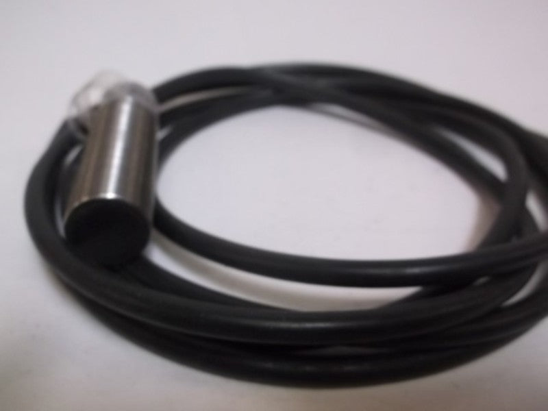 CUTLER HAMMER E57LBL18T110 STANDARD PROXIMITY SWITCH  UNMP