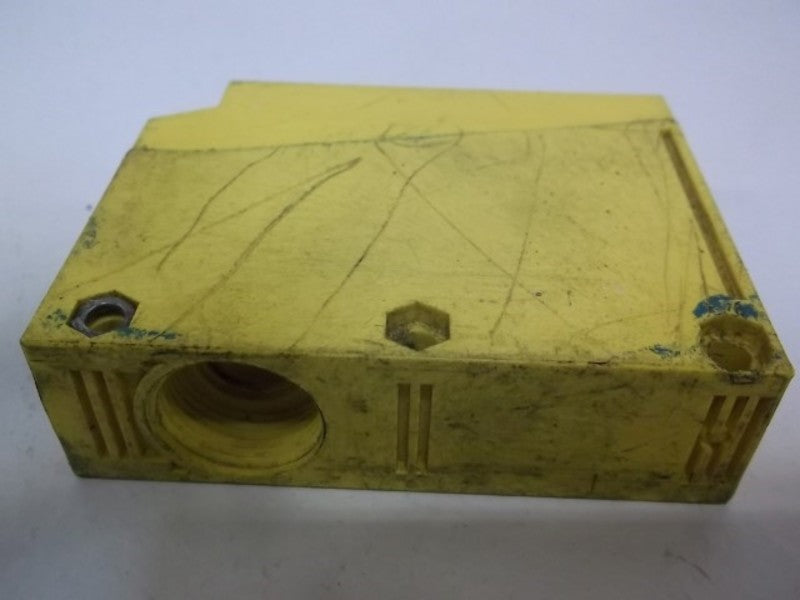 BANNER ENGINEERING Q85VR3R-B OPPOSED MODE RECEIVER (AS PICTURED)  UNMP