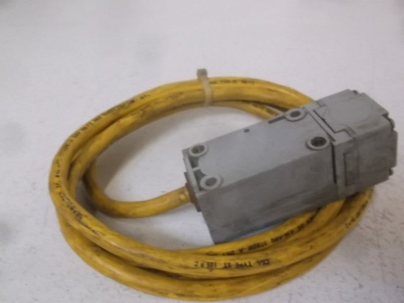 ALLEN BRADLEY 802PR-LBAR1-08 SER. D PROXIMITY LIMIT SWITCH  UNMP