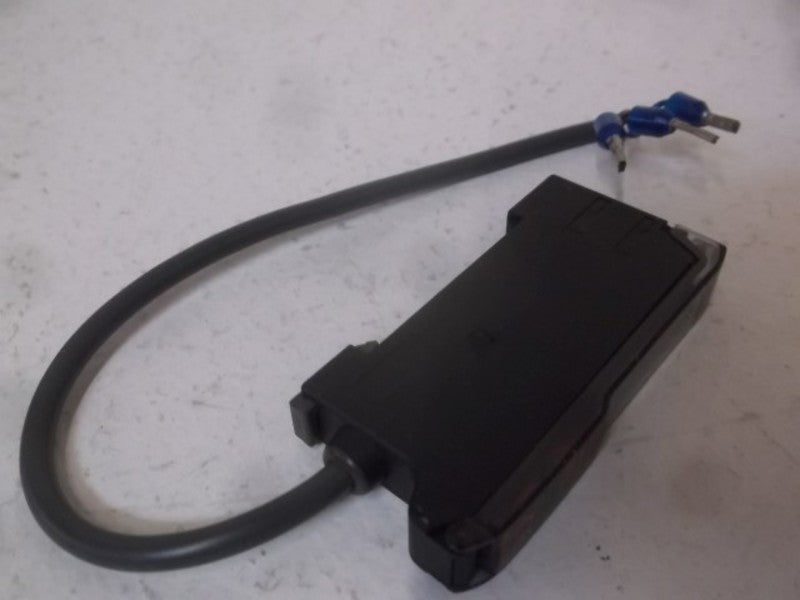 OMRON E3X-DA11 PHOTOELECTRIC SENSING RED LED 2M  UNMP