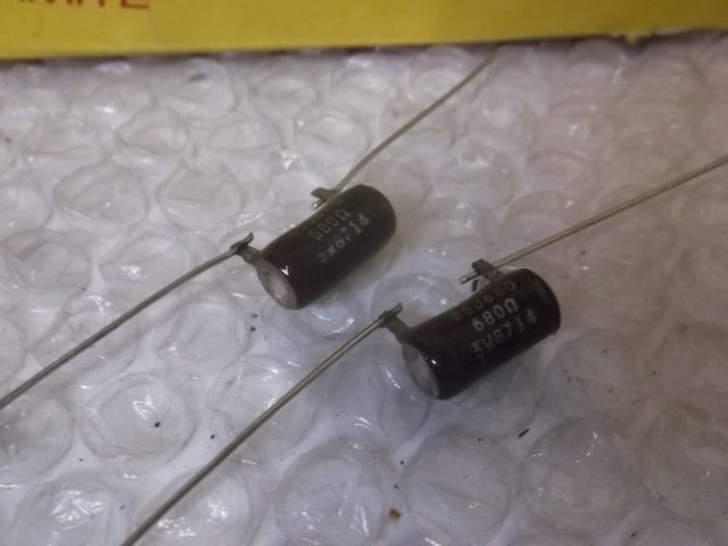 LOT OF 14 OHMITE B5J680 RESISTOR WIREWOUND 680 OHM  5.25 W NSMP