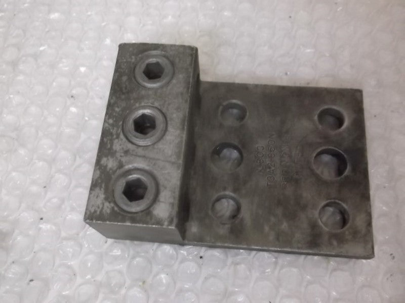 ILSCO T3A2-350N LUG MECHANICAL 2 HOLE 3 CONDUCTOR  UNMP