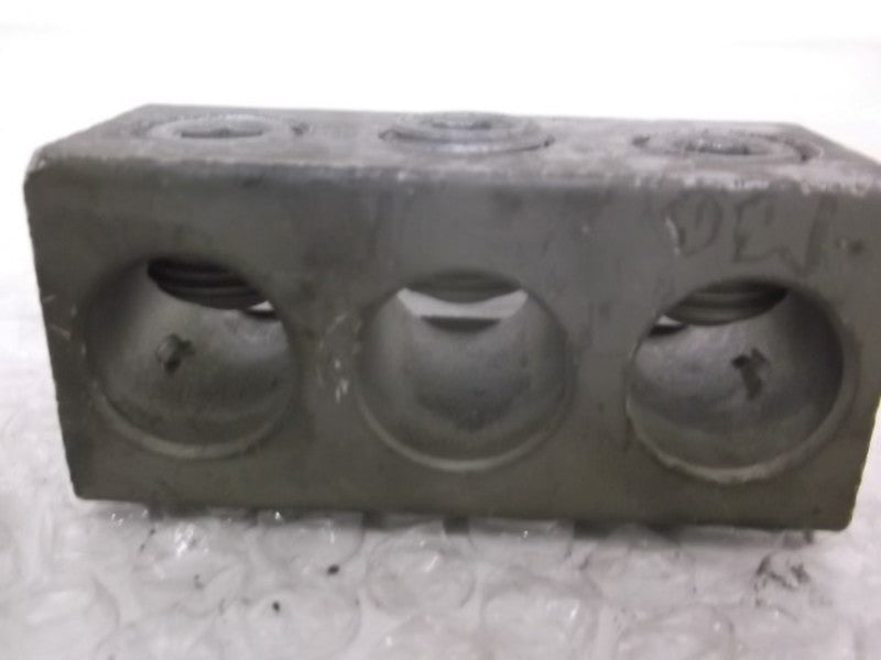 ILSCO T3A2-350N LUG MECHANICAL 2 HOLE 3 CONDUCTOR  UNMP