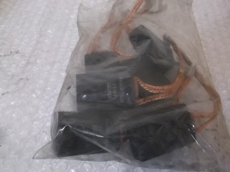 LOT OF 6 HELWIG 11-81 CARBON BRUSHES NSNP