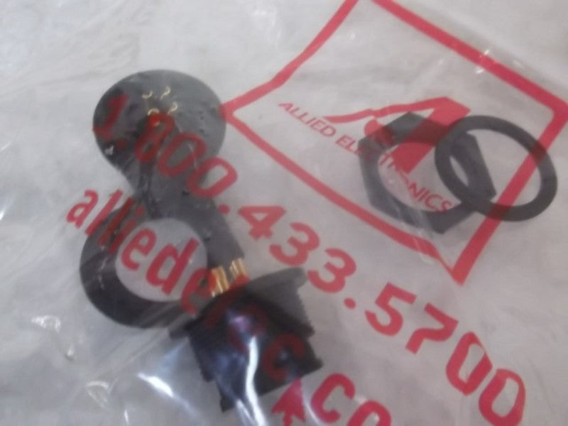LOT OF 2 CONXALL 4282-4SG-300 CIRCULAR CONNECTOR SIZE 20 NSNP IN A BAG