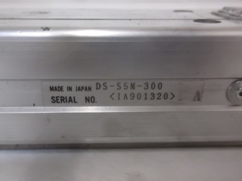 IAI DS-S5M-300 ACTUATOR 300MM STROKE  UNMP
