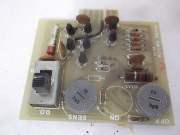 MICRO SWITCH FE-L0G5R PHOTOELECTRIC LOGIC BOARD  NSMP