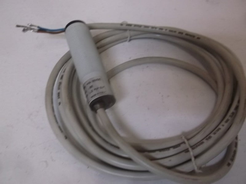 ALLEN BRADLEY 42CA-D1JPAE-A2 SER. B CYLINDRICAL SENSOR 18MM  UNMP