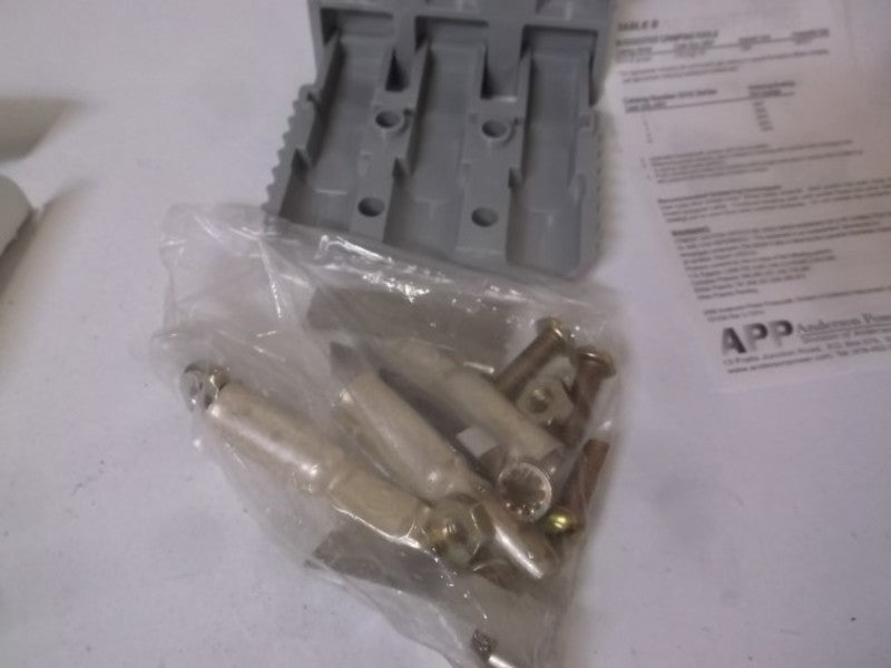 ANDERSON 6316 CONNECTOR W/HDW  NSMP