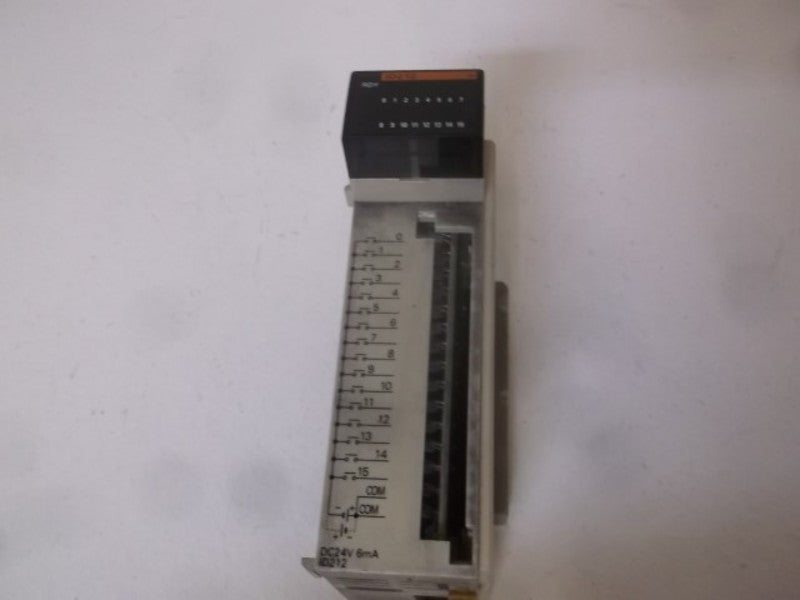 OMRON CQM1-ID212 INPUT MODULE 16-POINT * USED *