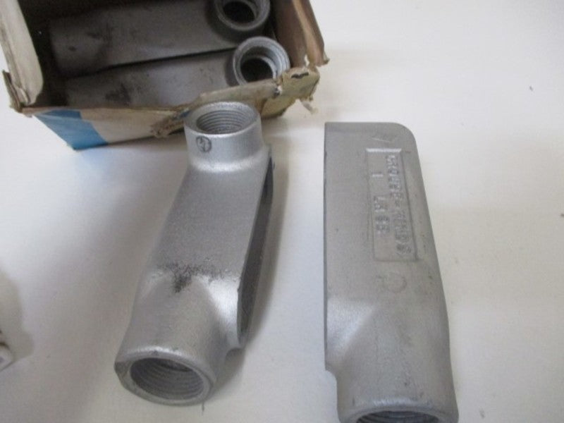 LOT OF 4 CROUSE-HINDS LR-38 CONDULET OUTLET BOX 1" NSMP
