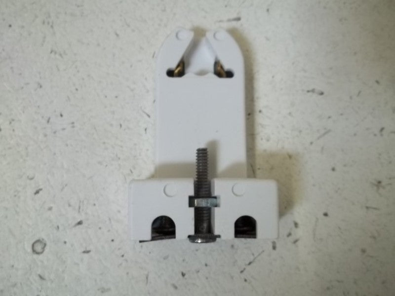 LOT OF 10 LEVITON 390-1W FLUORESCENT LAMPHODLER NSMP