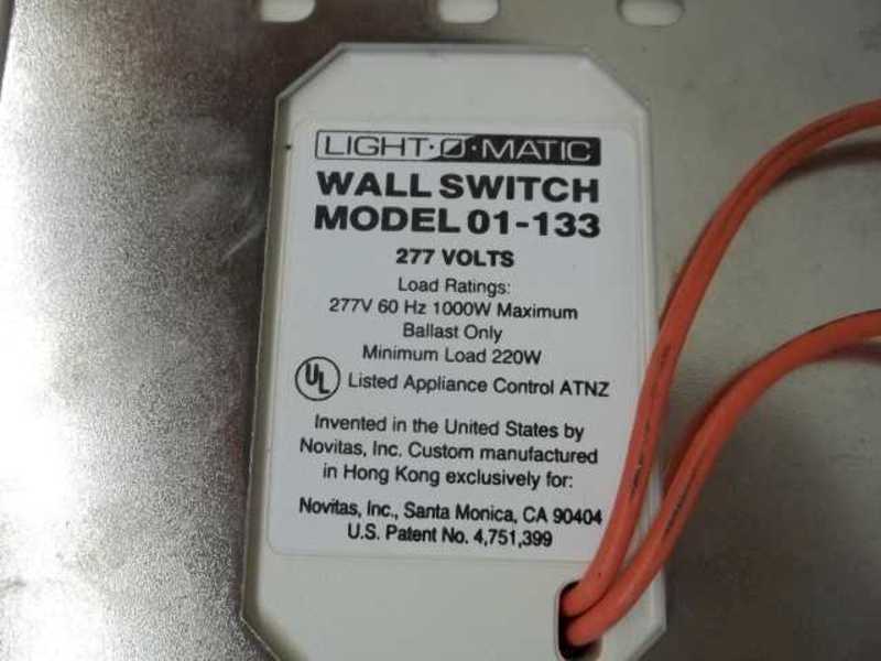 LIGHT-O-MATIC MODEL 01-133 WALL SWITCH  UNMP