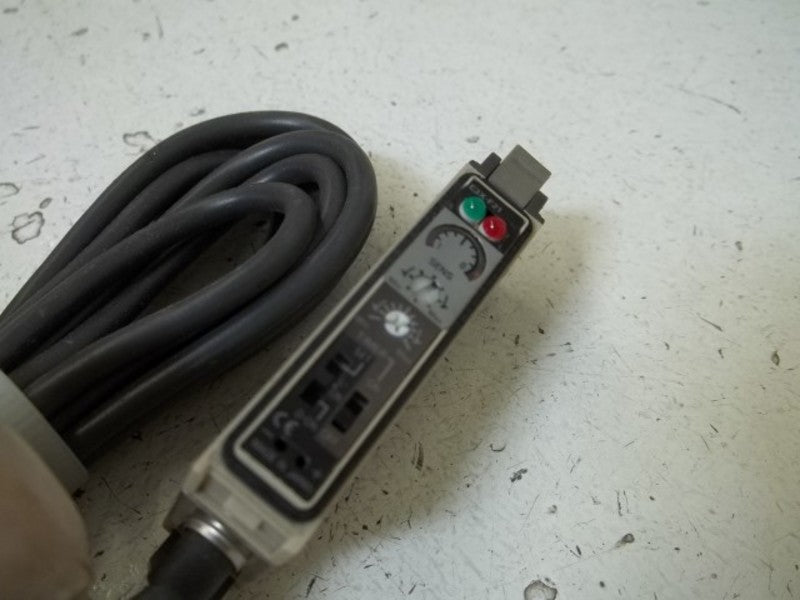 OMRON E3X-F21 PHOTOELCTRIC SWITCH  UNMP