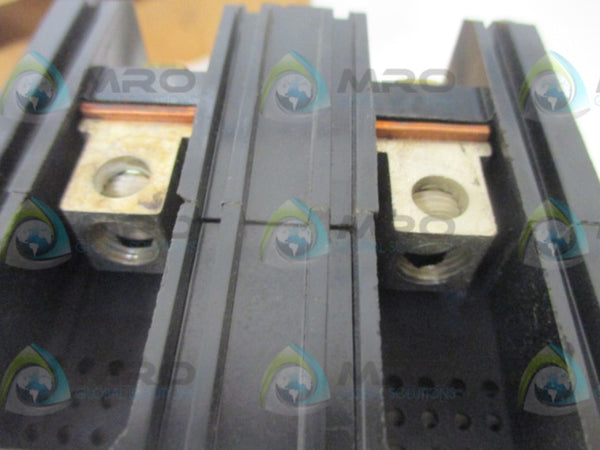 SQUARE D FHL26015 MOLDED CASE CIRCUIT BREAKER 15A  NSMP