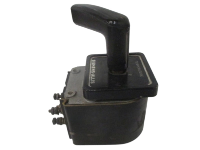 SIEMENS TYPE 210 18-657-911-537 CONTROL SWITCH  UNMP