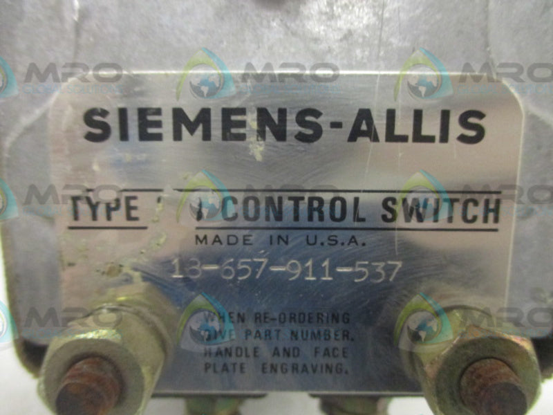 SIEMENS TYPE 210 18-657-911-537 CONTROL SWITCH  UNMP