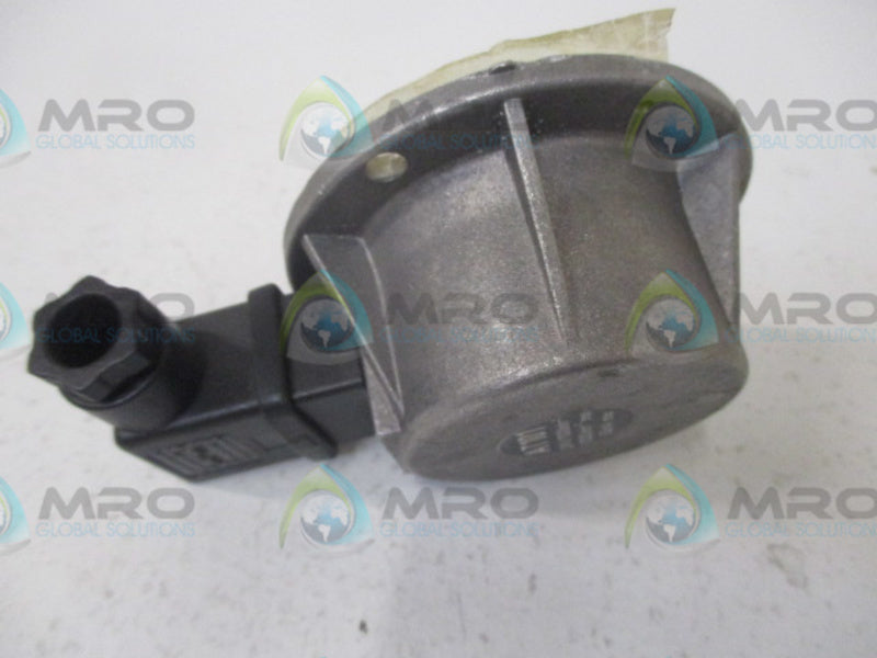 BARBER-COLMAN AT101 LOCKING COVER  NSNP