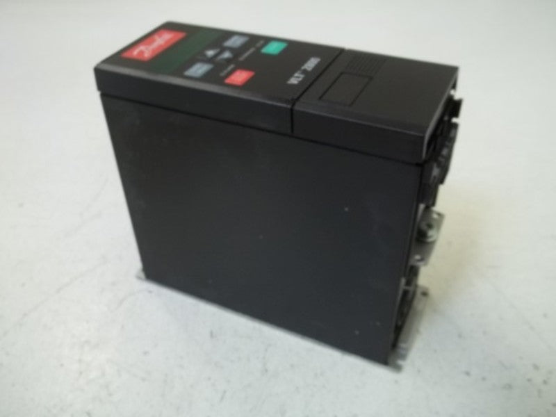 DANFOSS 195N1013 T/C:VLT2807PT4B20STR0DBF00A00C0 AC DRIVE  NSMP