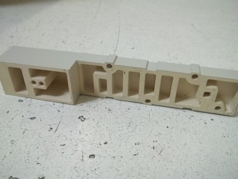 SMC VVQ4000-10A-1 BLANK PLATE ASSEMBLY  UNMP