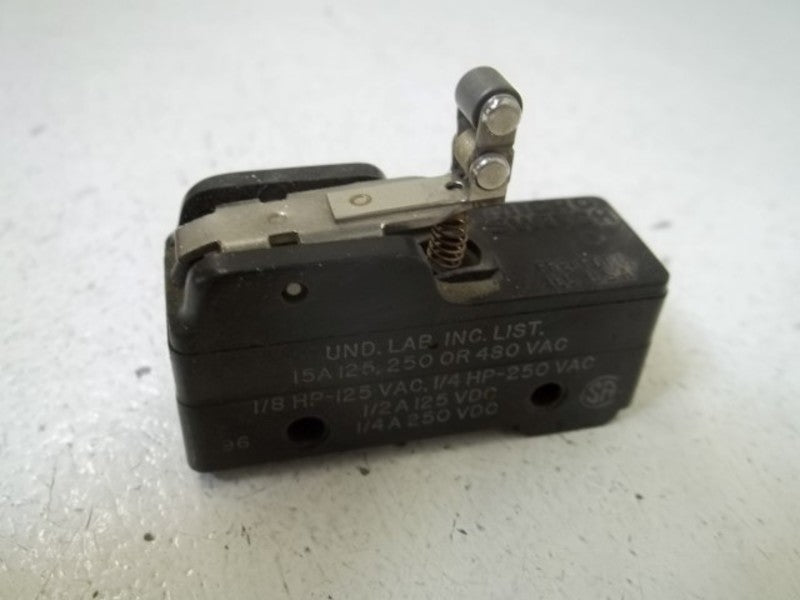 LOT OF 4 MICROSWITCH BZ-2RW825 LIMIT SWITCH UNMP