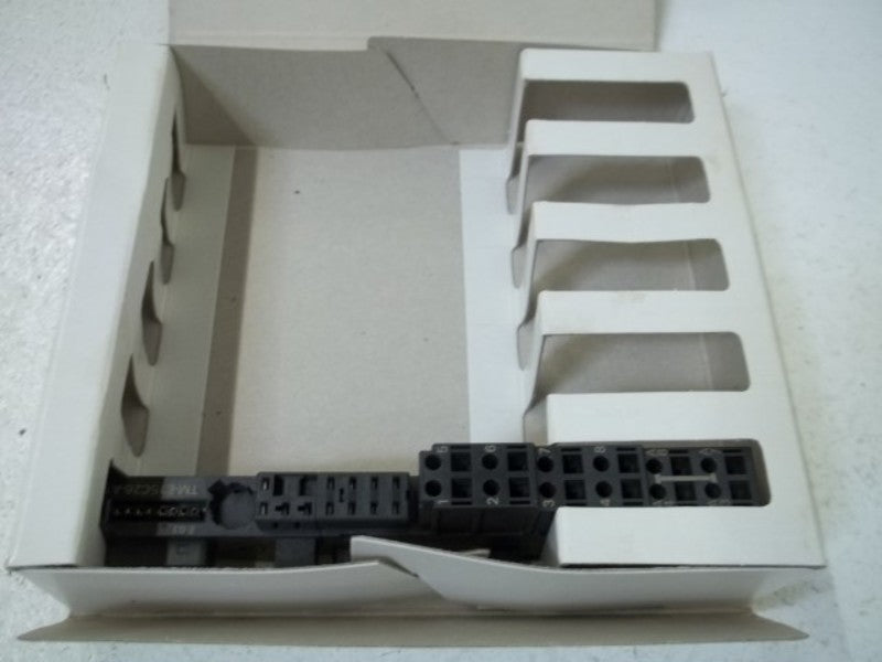 SIEMENS 6ES7 193-4CA50-0AA0 TERMINAL MODULE (1 IN BOX)  NSMP