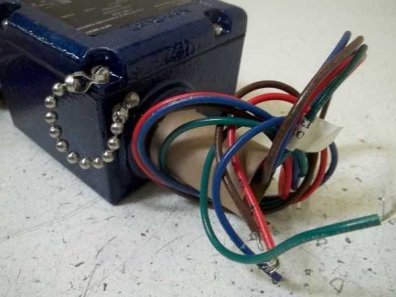 ITT 110P14C6 PRESSURE SWITCH  NSNP