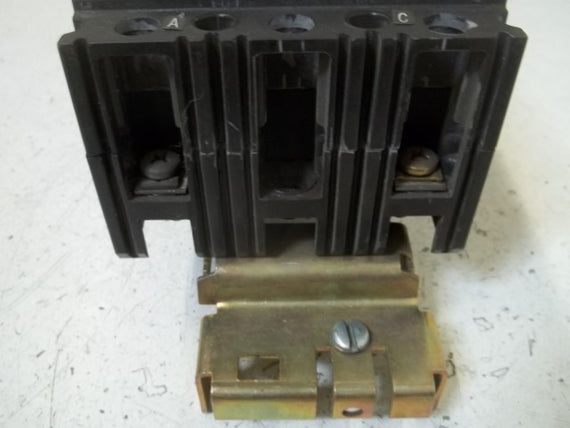 SQUARE D FC24030AC CIRCUIT BREAKER  UNMP
