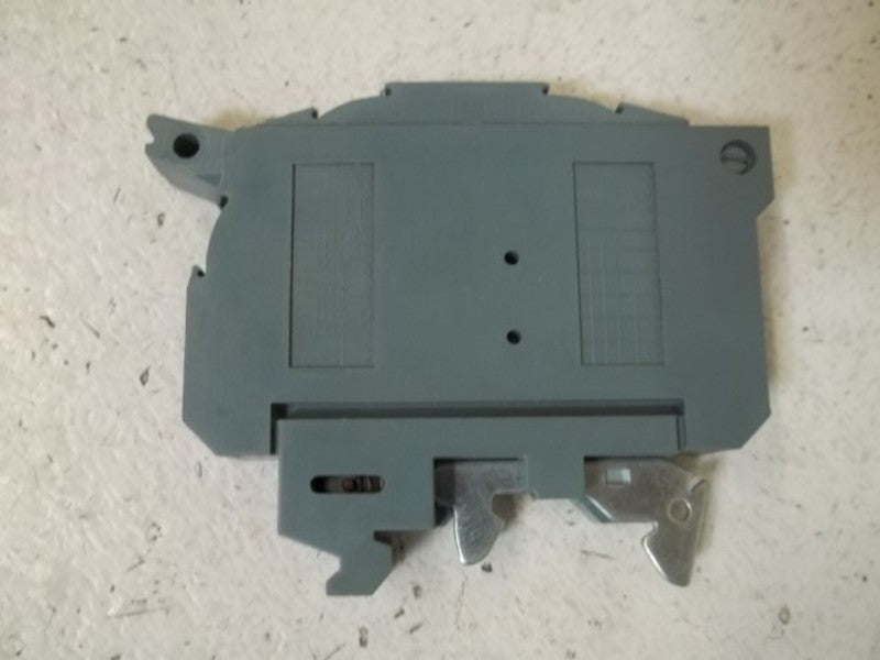 LOT OF 8 ENTRELEC 111 043 15 TERMINAL BLOCK NSMP