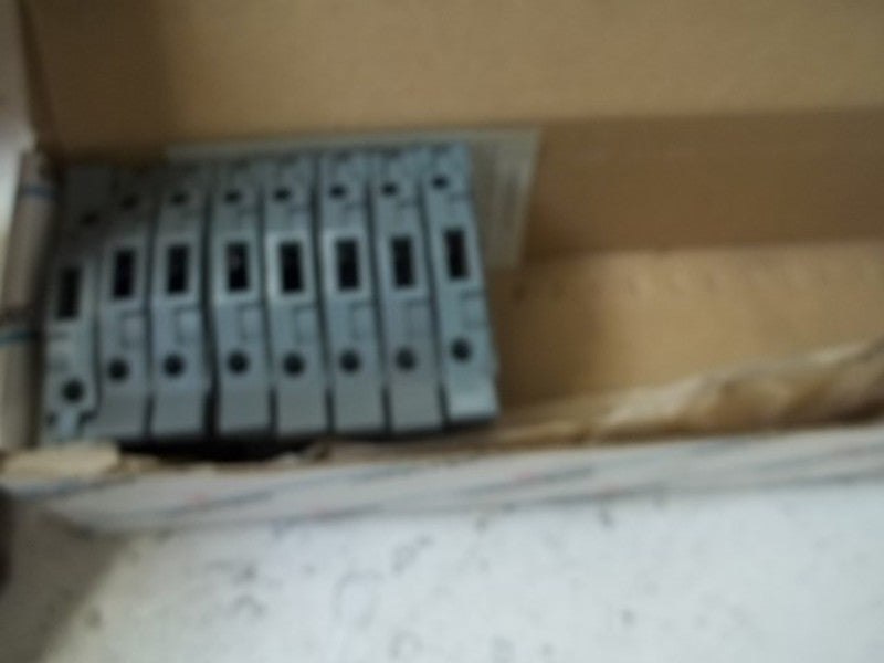 LOT OF 8 ENTRELEC 111 043 15 TERMINAL BLOCK NSMP