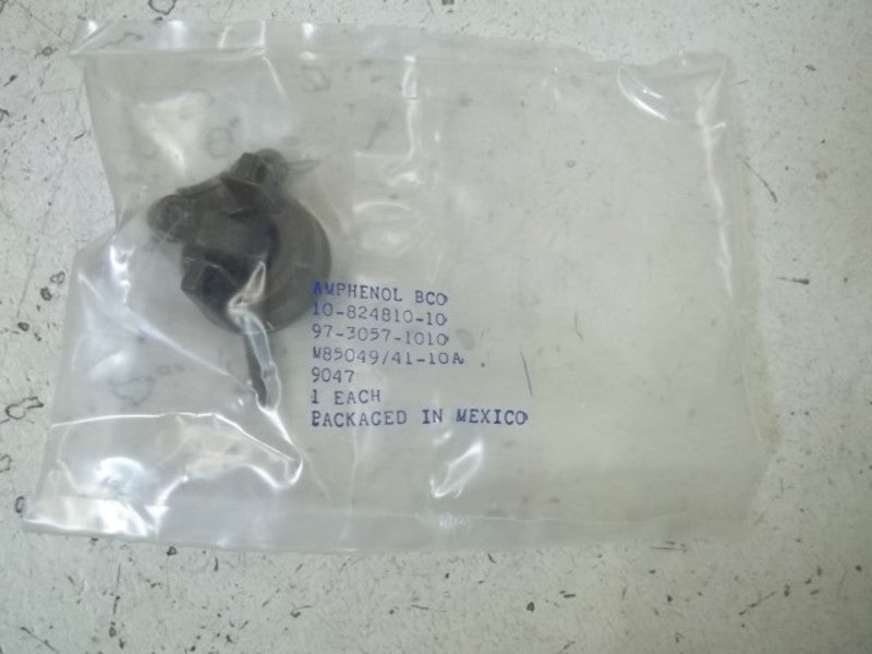 AMPHENOL 97-3057-1010 M85049/41-4A CABLE CLAMP * NEW IN FACTORY BAG *