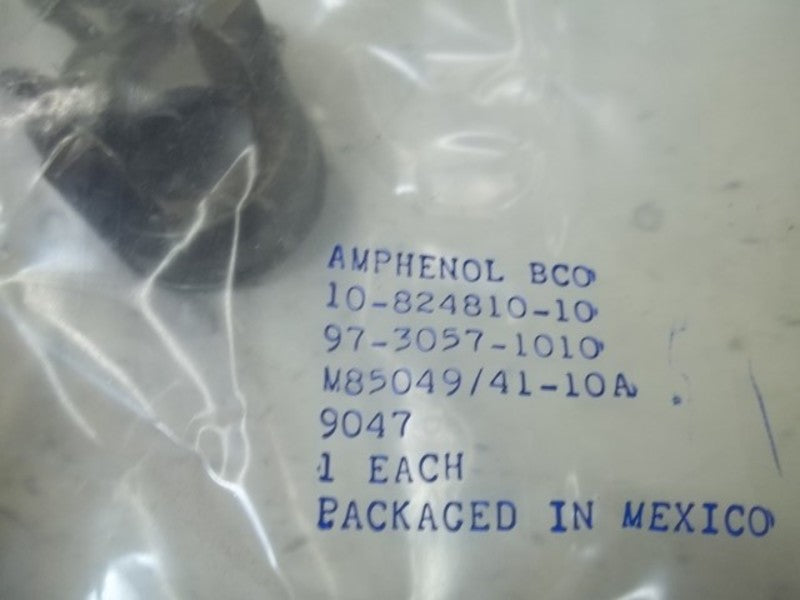 AMPHENOL 97-3057-1010 M85049/41-4A CABLE CLAMP * NEW IN FACTORY BAG *