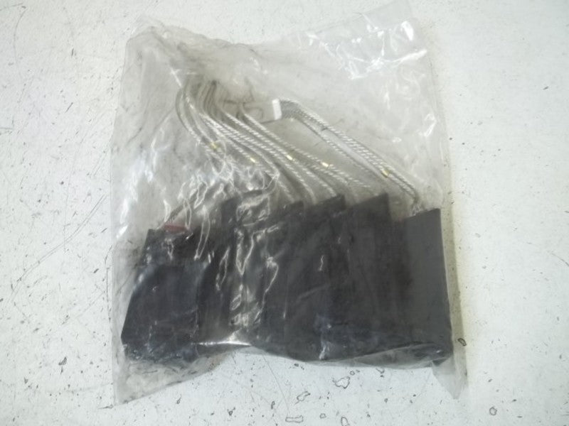 LOT OF 6 HELWING CARBON 10-87132-772-2-08 BRUSH CARBON NSNP IN A BAG