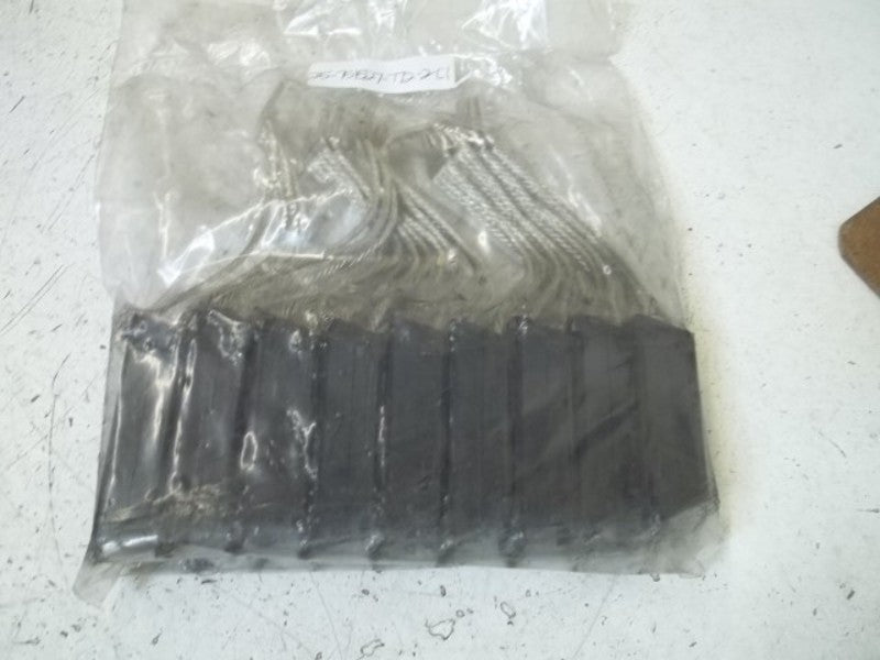 LOT OF 9 CARBON PRODUCTS 25-751527-772-2-01 BRUSH CARBON NSNP IN A BAG