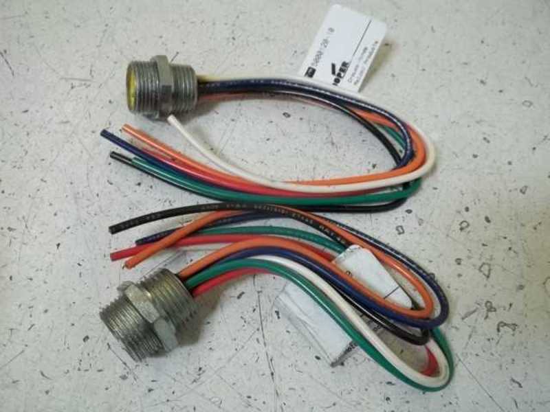 LOT OF 2 COOPER 5000120-10 RECEPTACLE UNMP