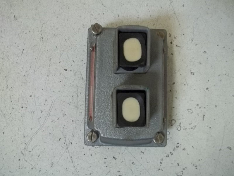 CROUSE-HINDS EDS2190 8/00 PUSHBUTTON SWITCH EXPLOSION PROOF  NSNP