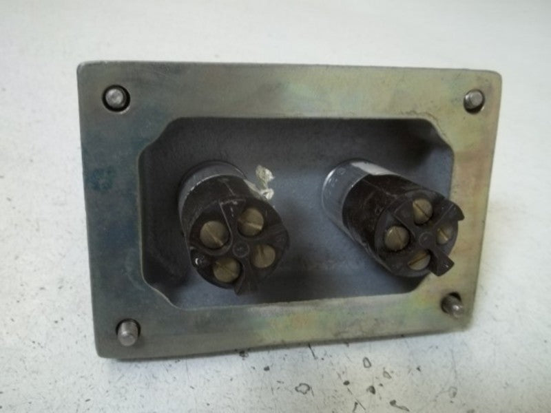CROUSE-HINDS EDS2190 8/00 PUSHBUTTON SWITCH EXPLOSION PROOF  NSNP