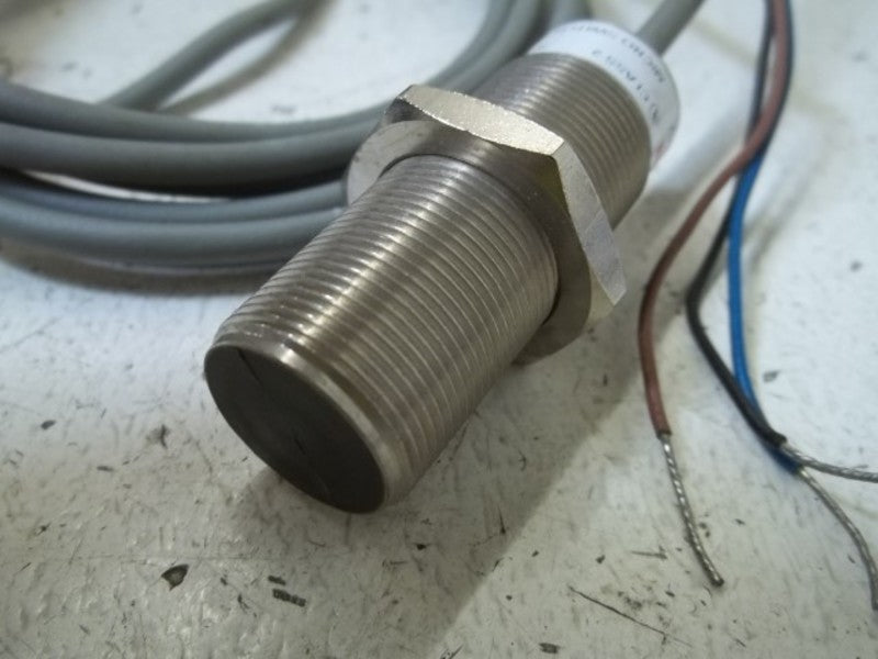 hOHEYWELL A992AA18APA2 PROXIMITY SWITCH  UNMP