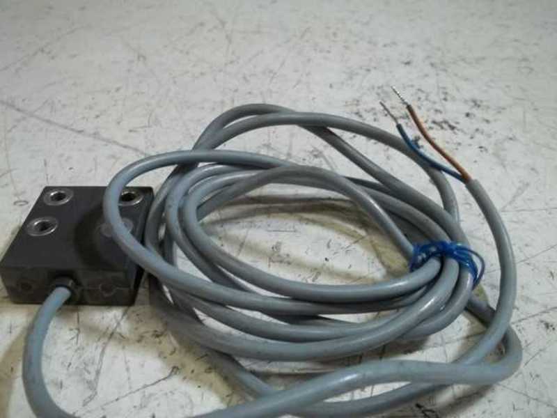 EUCHNER FG5X04AW220 PRXIMITY SENSOR  UNMP