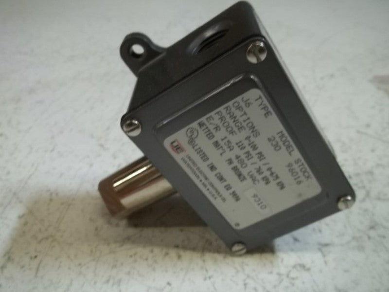 UNITED ELECTRIC J6-23096016 PRESSURE SWITCH 0-100PSI 760 KPA  NSMP