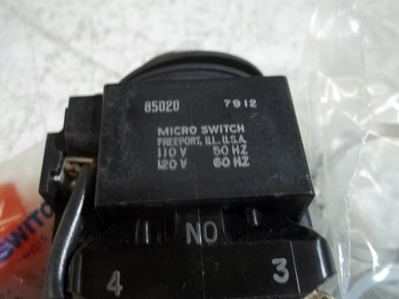MICROSWITHC PTL-5214 PUSHBUTTON KIT  NSMP