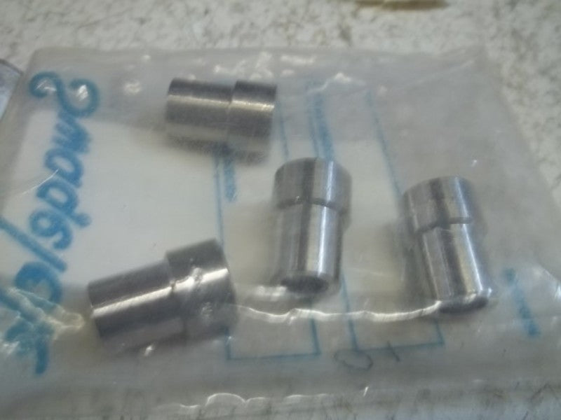 LOT OF 4 SWAGELOK SS-8-MTW-A-6TSW ADAPTOR NSNP