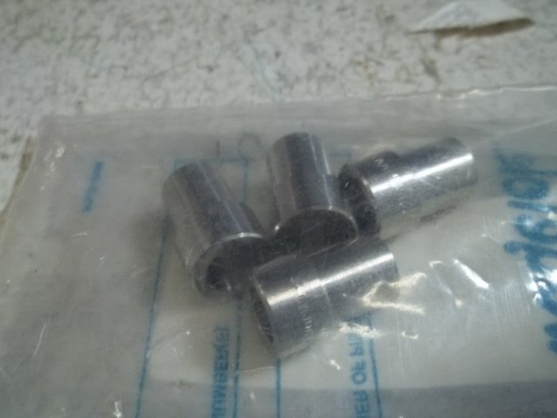LOT OF 4 SWAGELOK SS-8-MTW-A-6TSW ADAPTOR NSNP